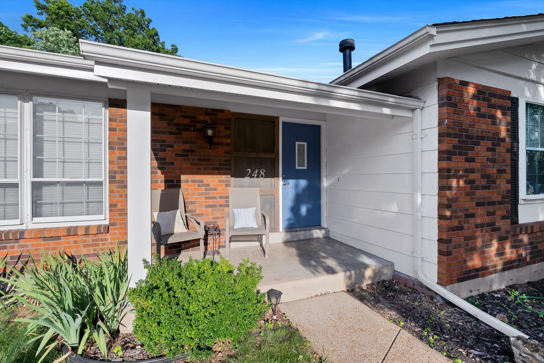 248 Village Creek Drive – photo 2