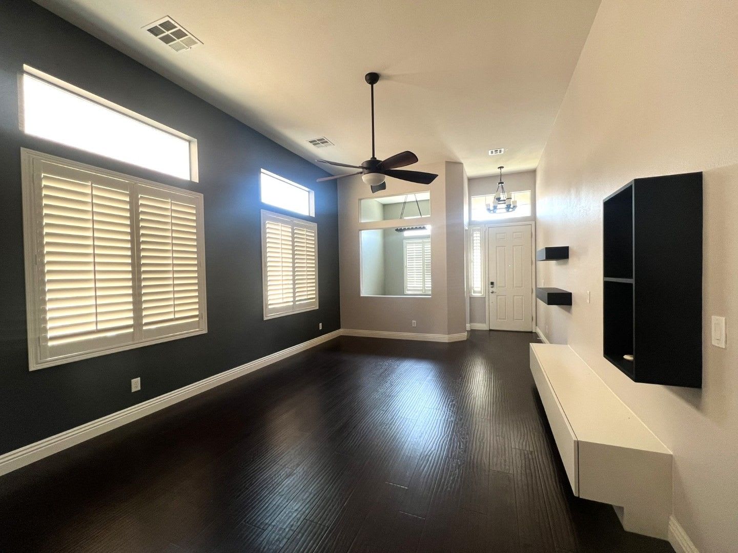 Southern Terrace Single Story Stunner!!! – photo 3