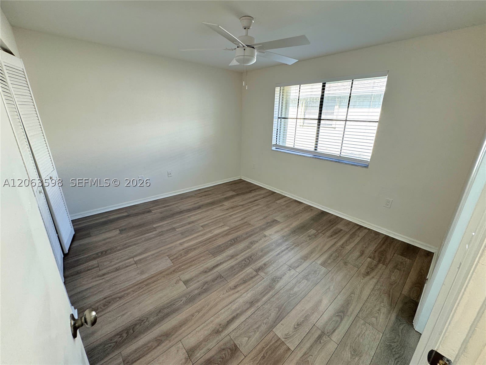 5637 Taft St – photo 4