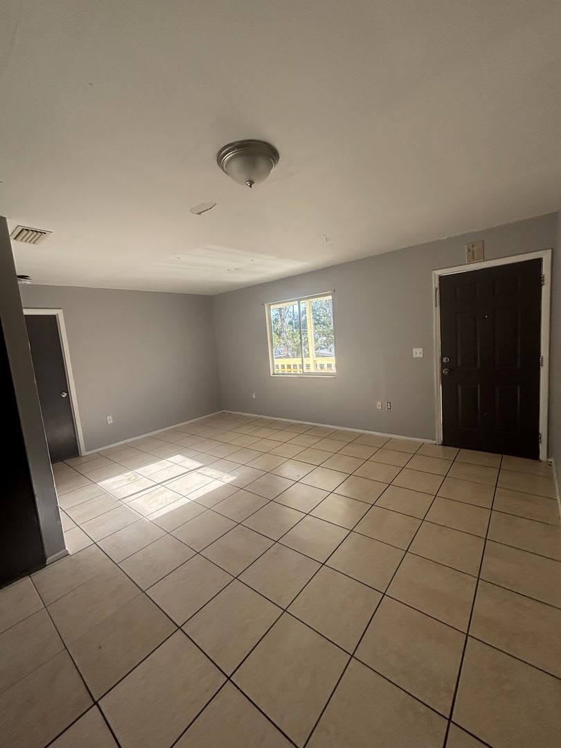 KAI9s 7plex 929 33rd Ave W Bradenton – photo 5