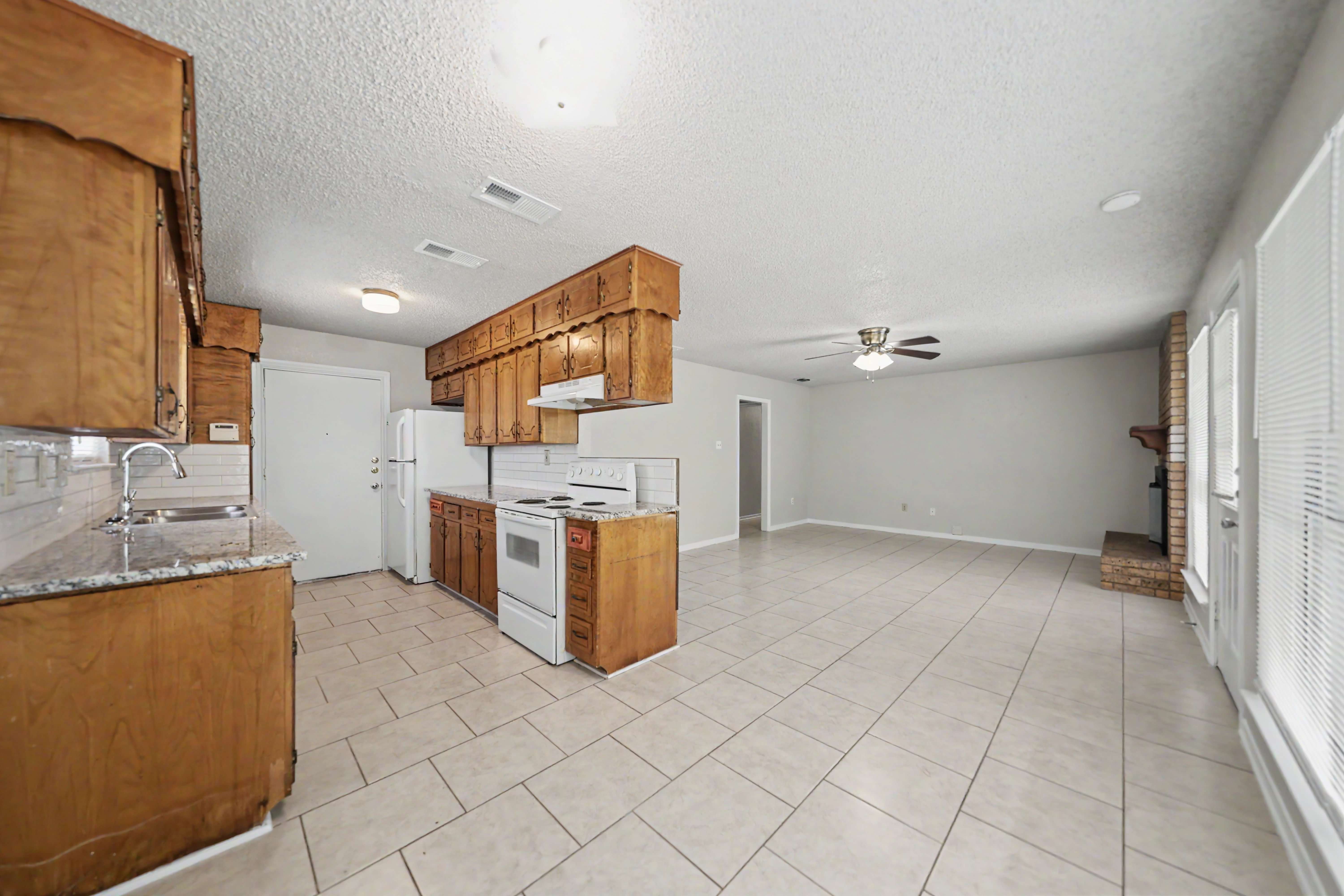 1709 Moonlight Dr – photo 4