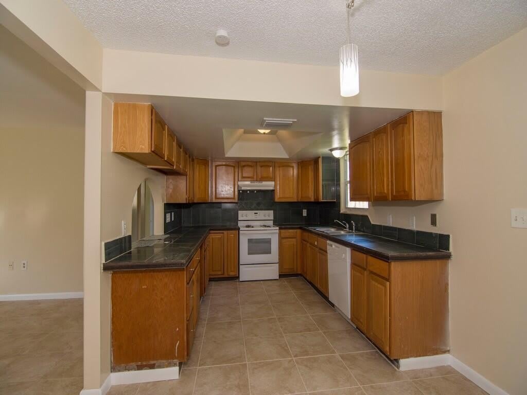 8604 Brookline Avenue – photo 3