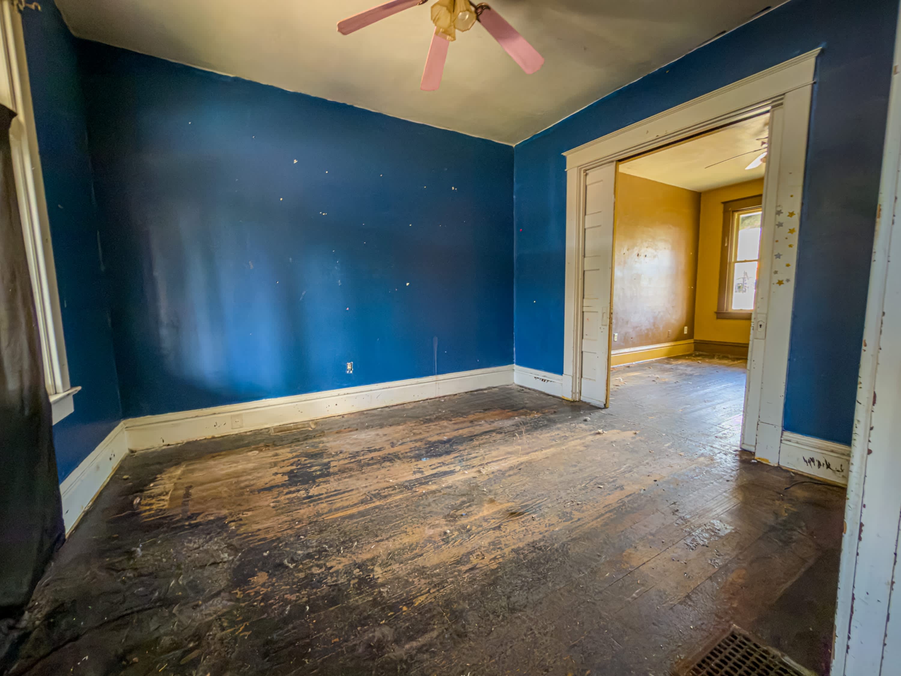 1136 Reservoir Avenue – photo 4