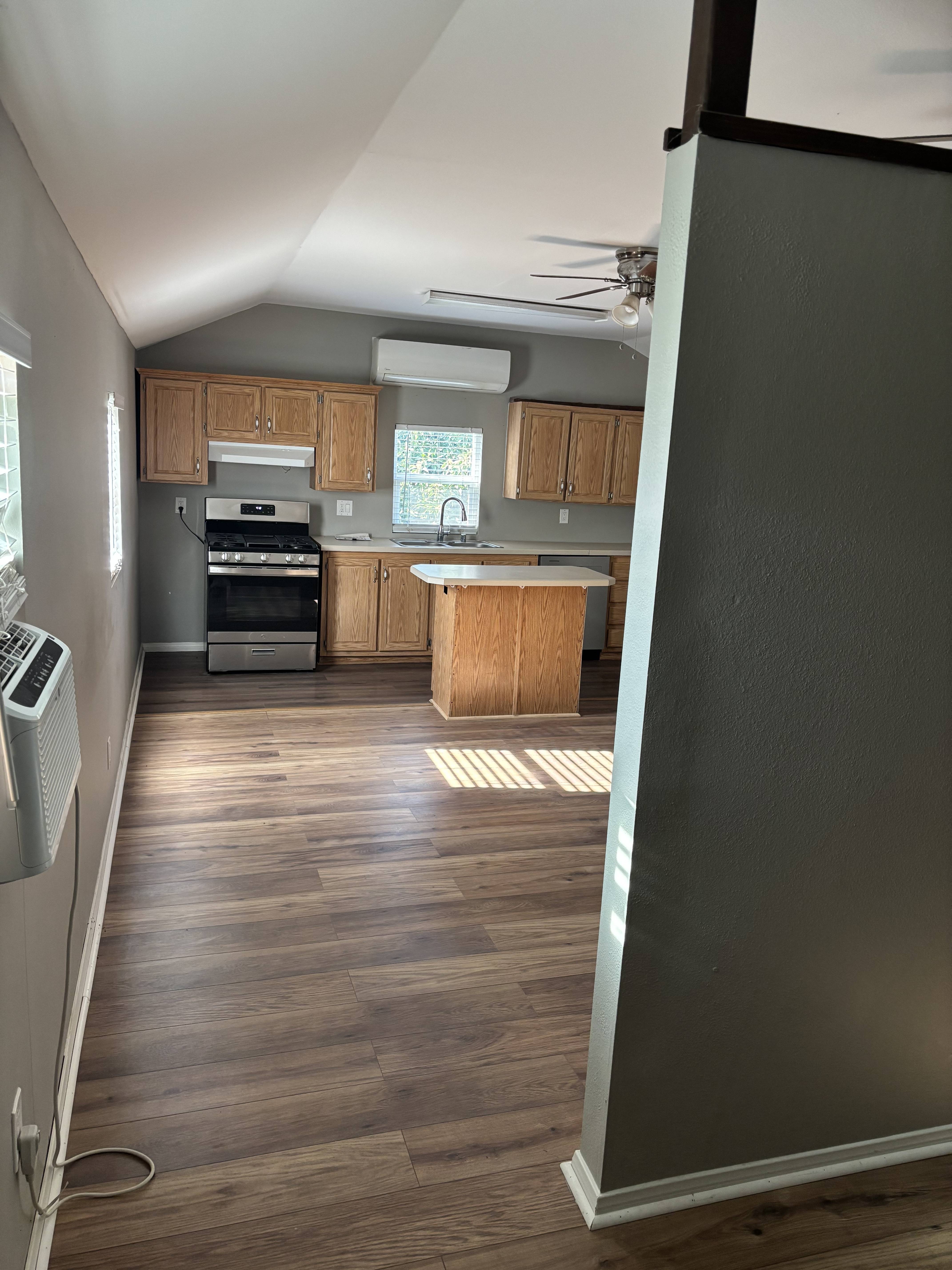 1042 5th Street – photo 2