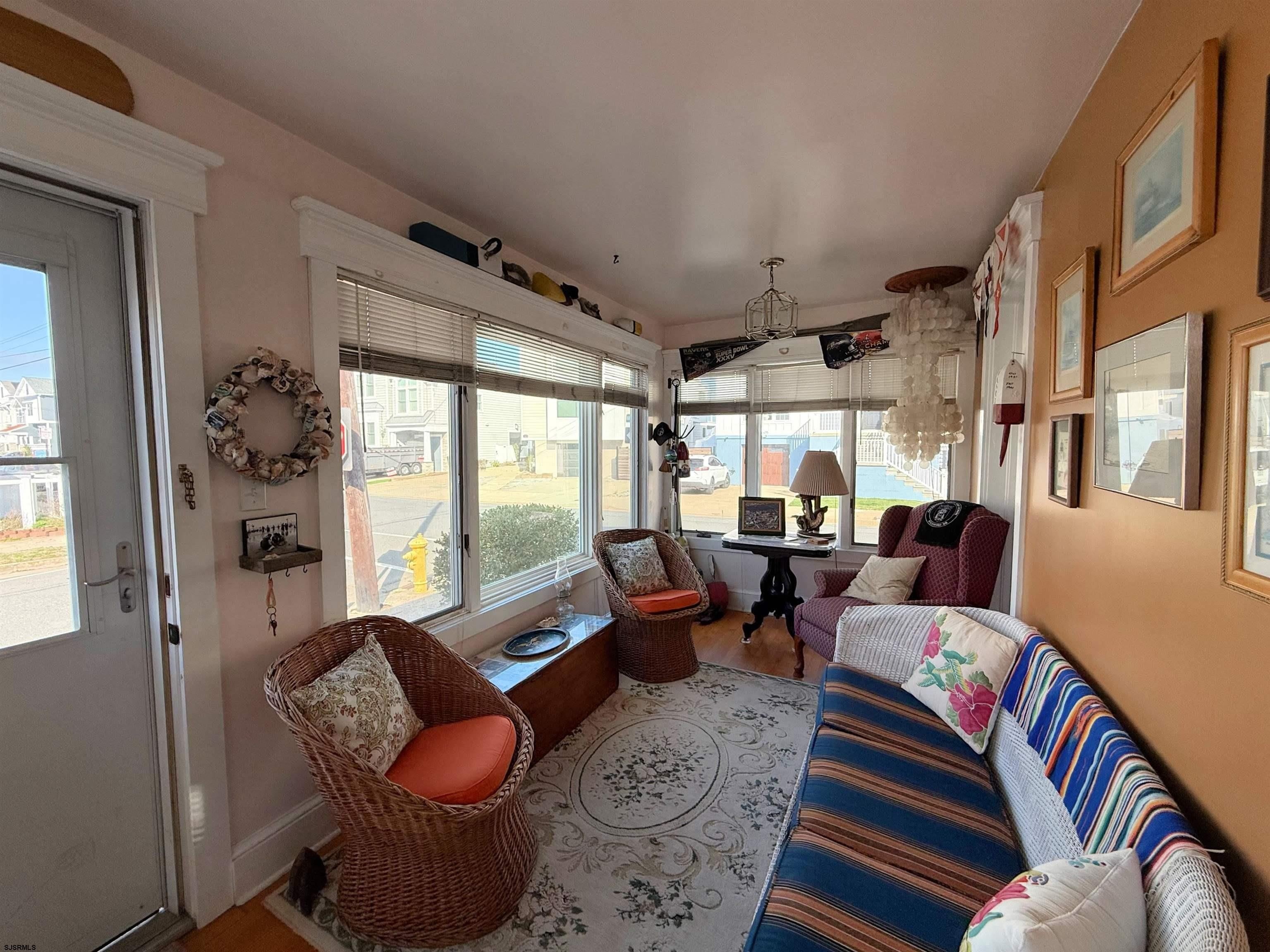 135 N Avolyn Ave – photo 2