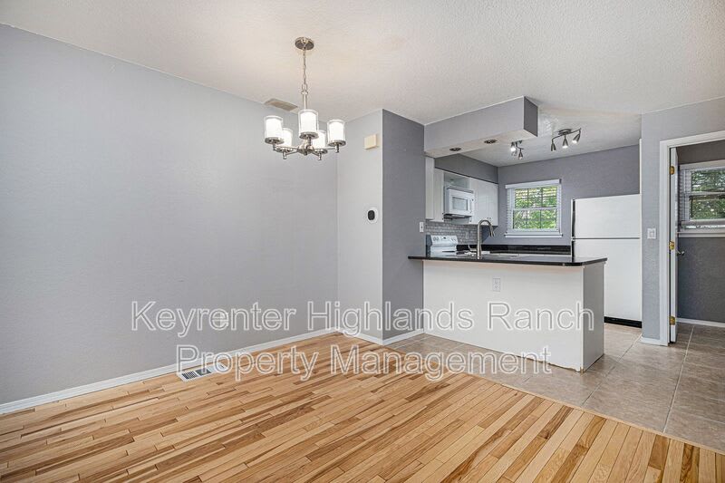 8018 S Columbine Ct – photo 4