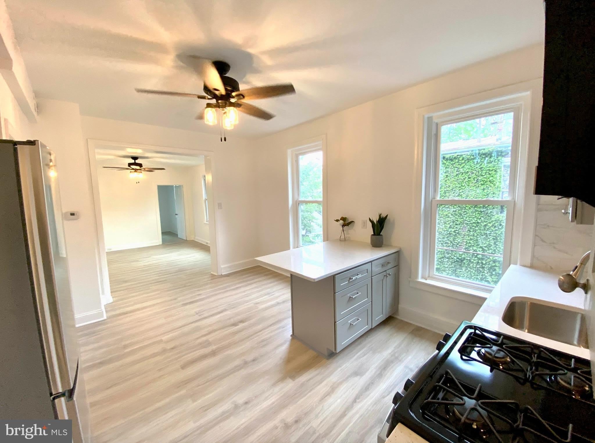 305 S MAIN Street – photo 4