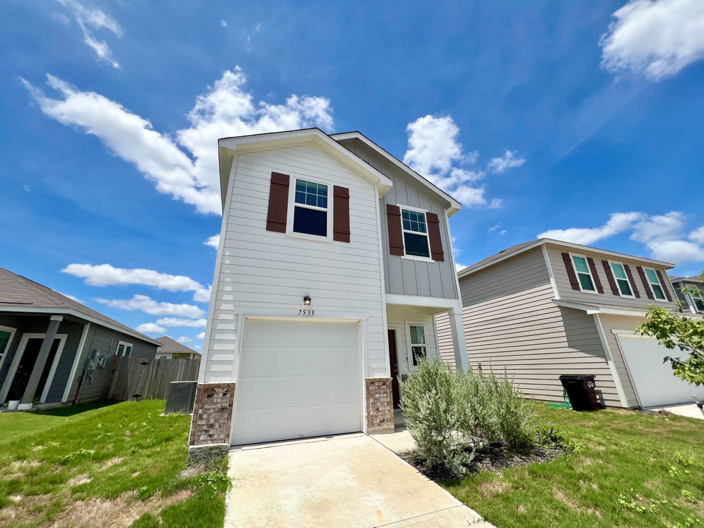 **APPLICATION RECEIVED** Charming Two-Story Home with Fenced Backyard & Community Pool – photo 2