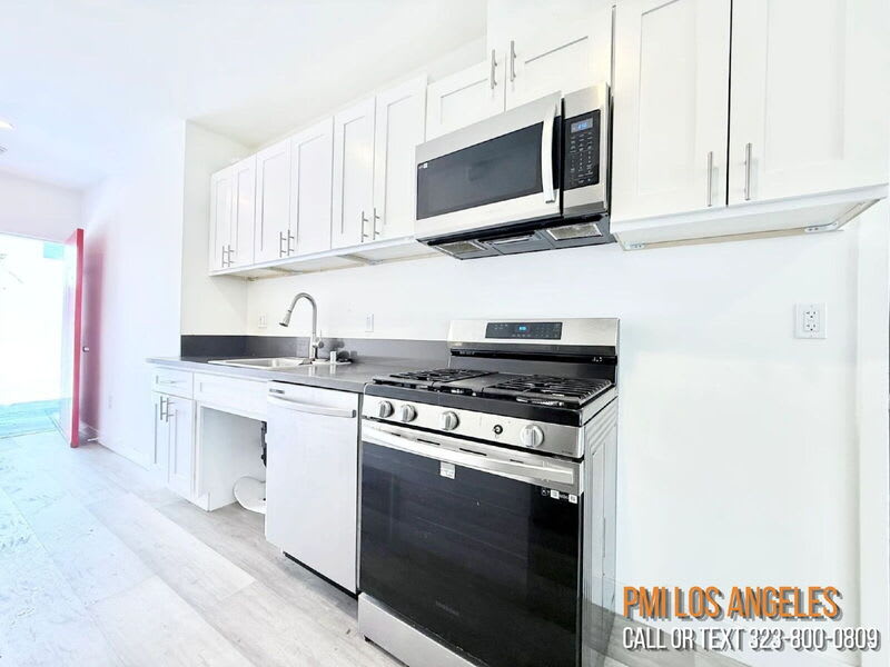 1258 Leighton Avenue – photo 4