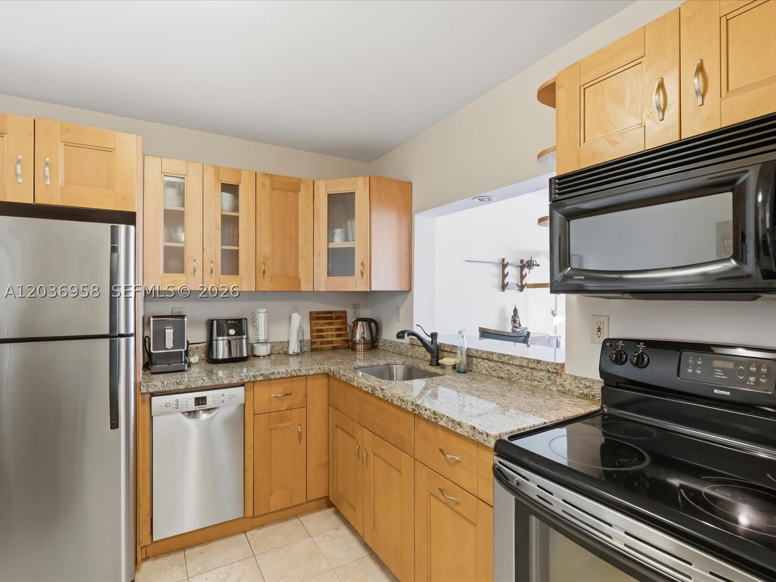 3588 Collins Ave – photo 5