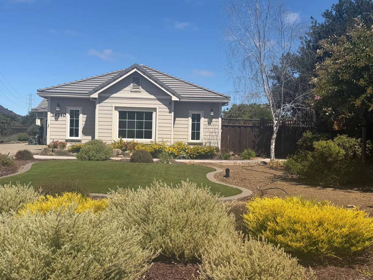 Unique Property With 8 10 Acres Of Parking Behind The Palatial 3Br 3Ba Home Nestled In The Foothills Of Morgan Hill – photo 4