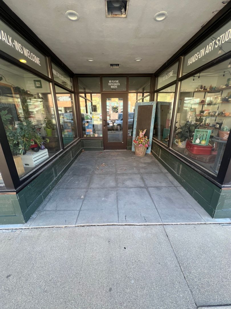 207 S Main St – photo 3