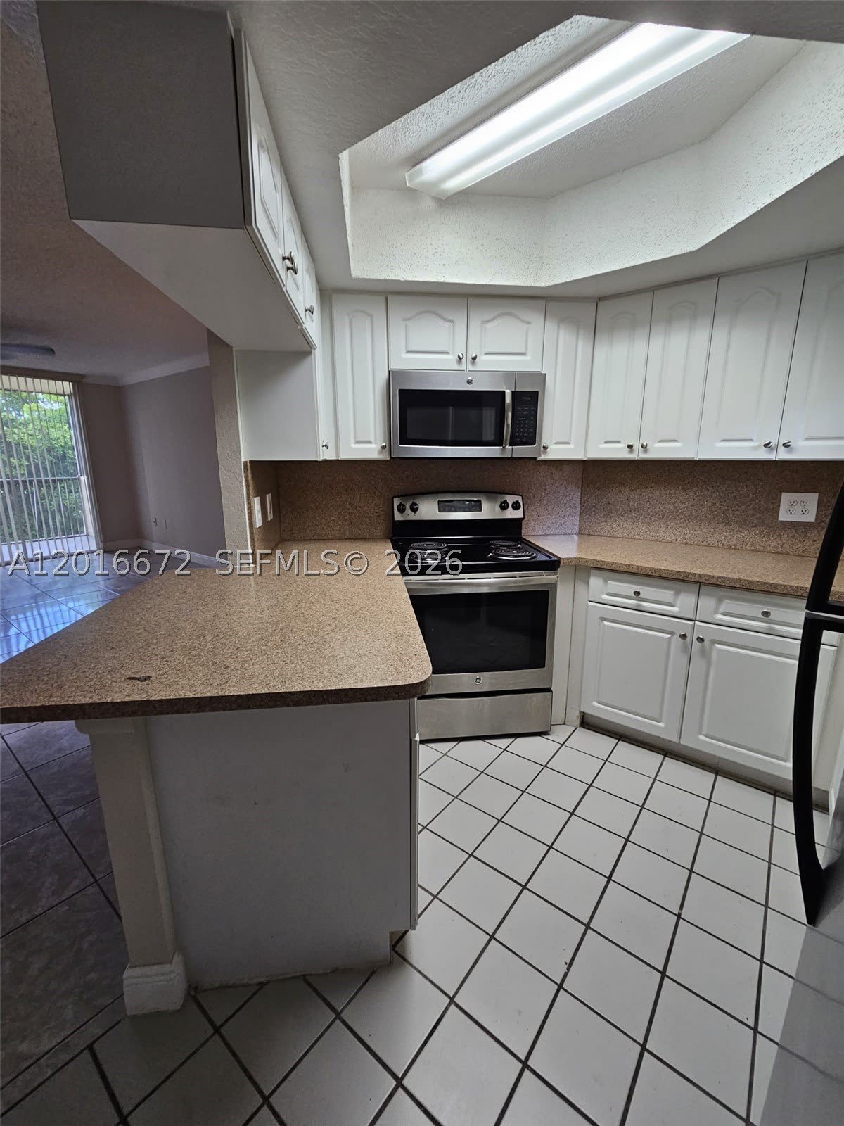8245 Lake Dr – photo 2