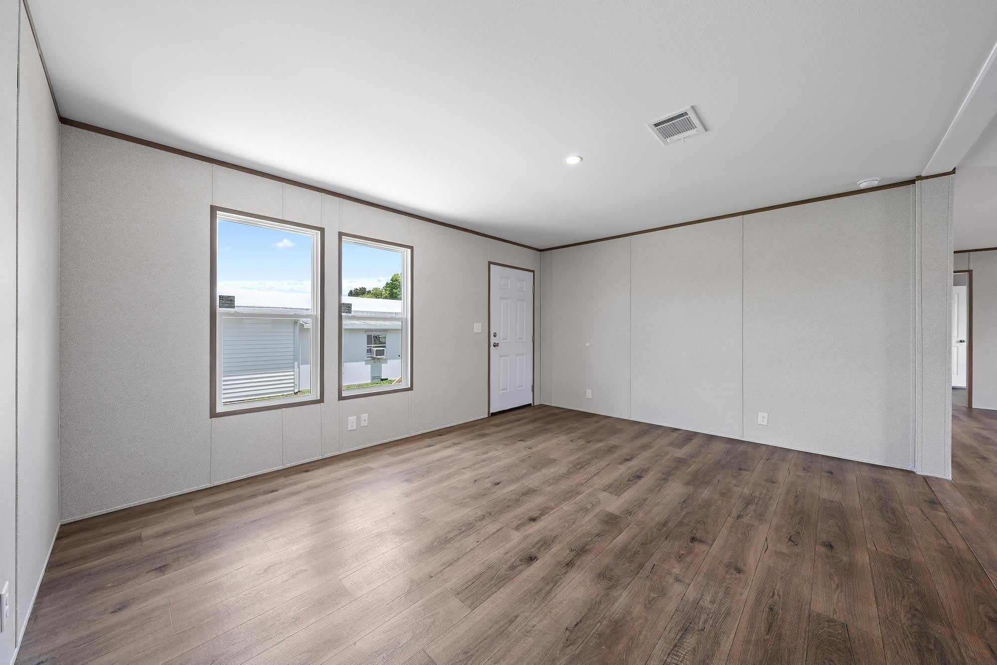 7480 SE EAGLE Avenue – photo 4