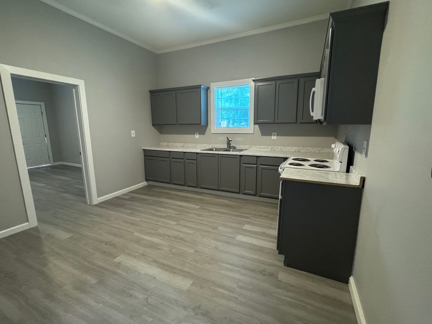 Newly Renovated in Monroe! – photo 5