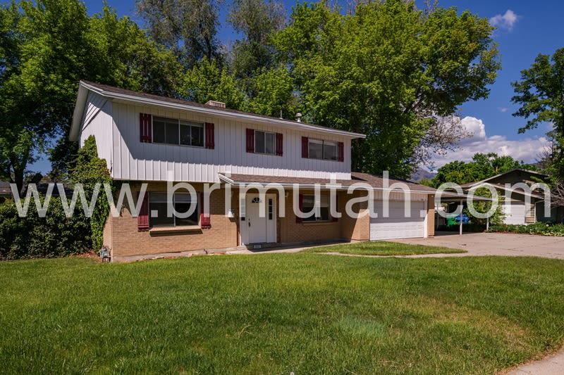 1561 E Delaware Lane – photo 2