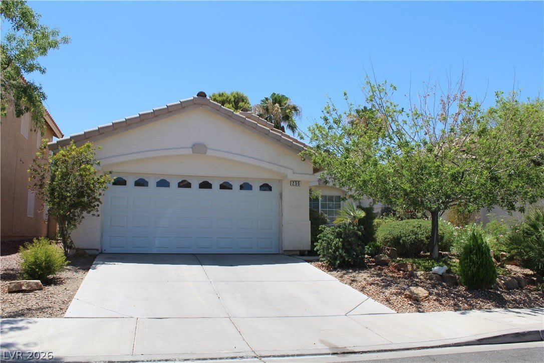 255 Camelback Ridge Avenue – photo 1