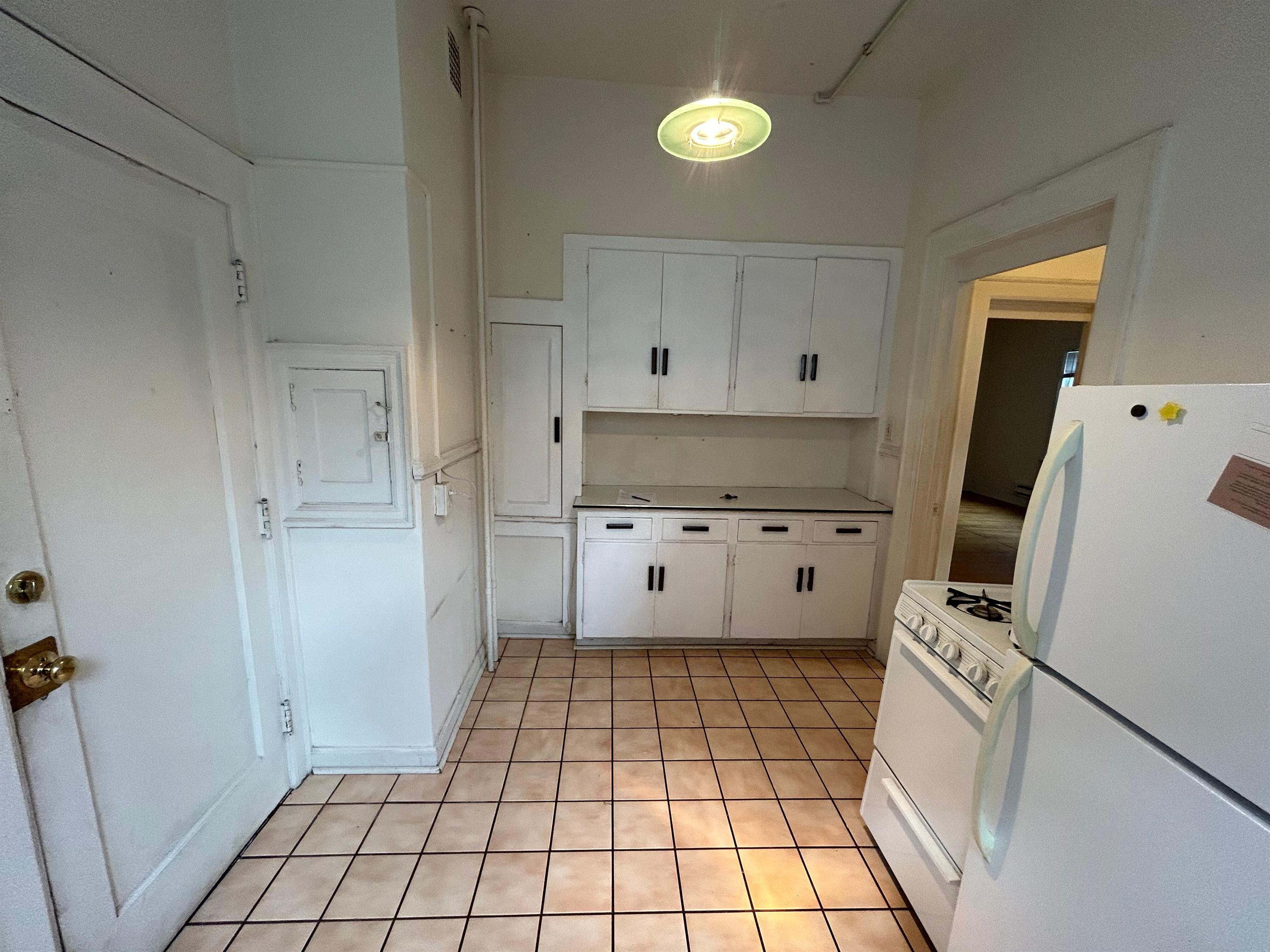 109 E Gorham – photo 4