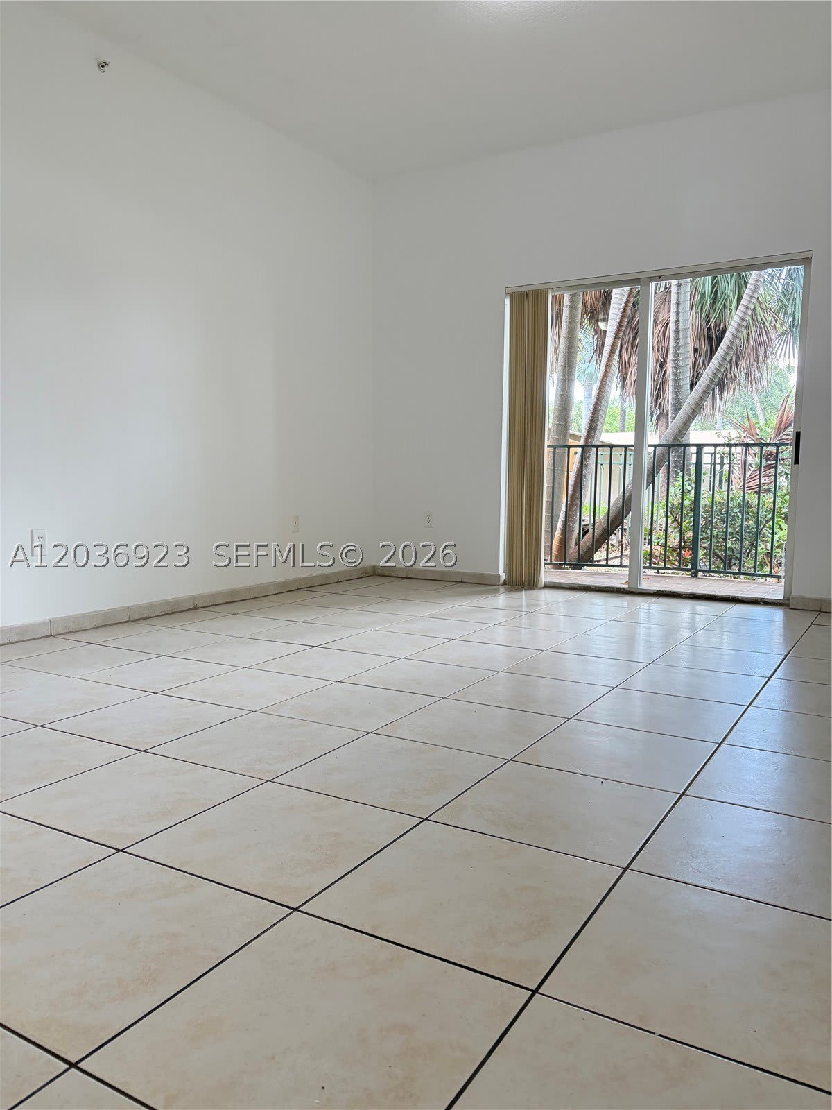 7360 NW 114th Ave – photo 2