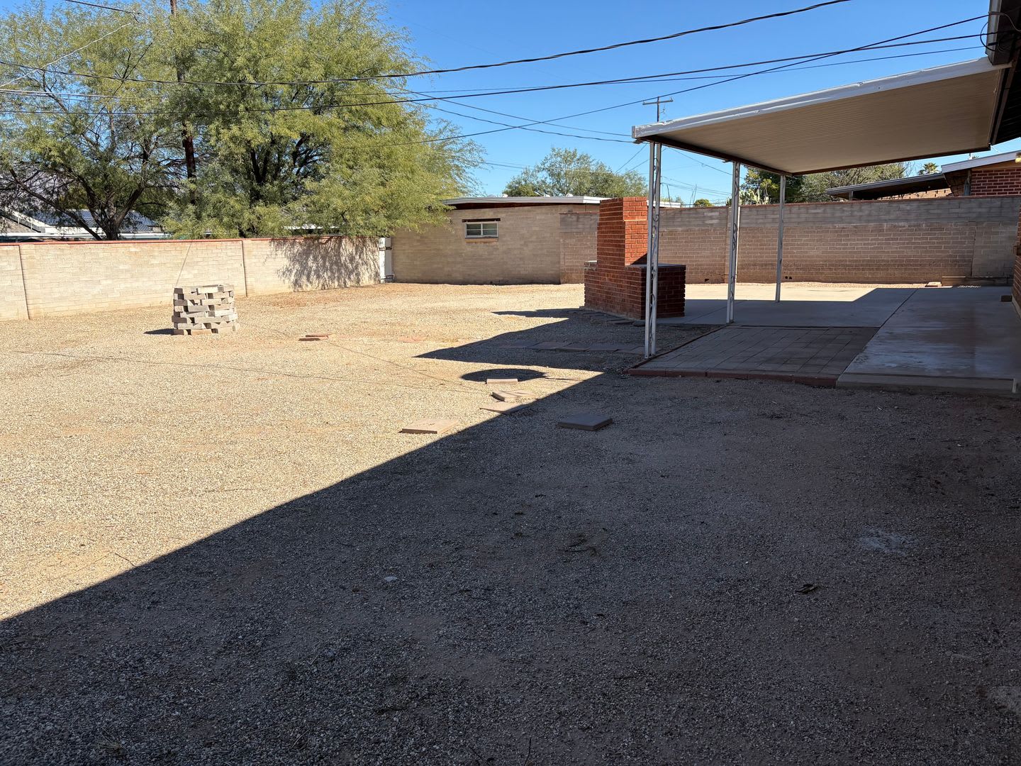 3-bedroom, 2-bathroom home with large backyard – photo 5