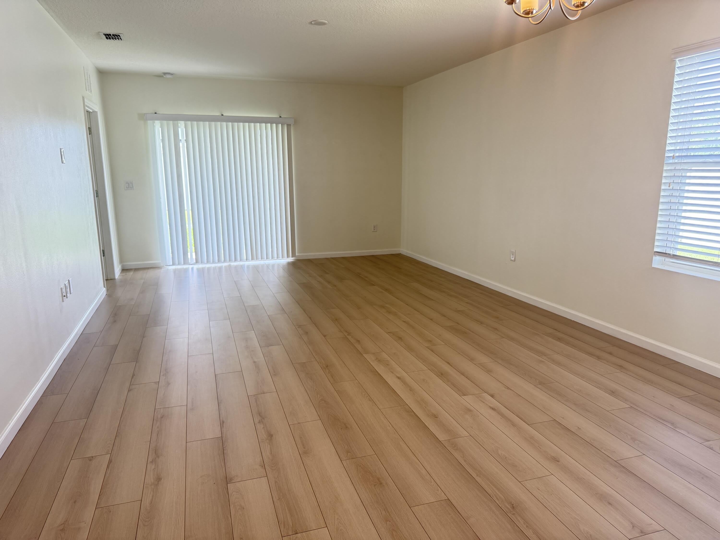 11477 SW Patterson Street – photo 4