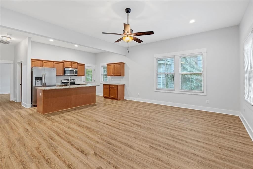 707 Division Street B – photo 3