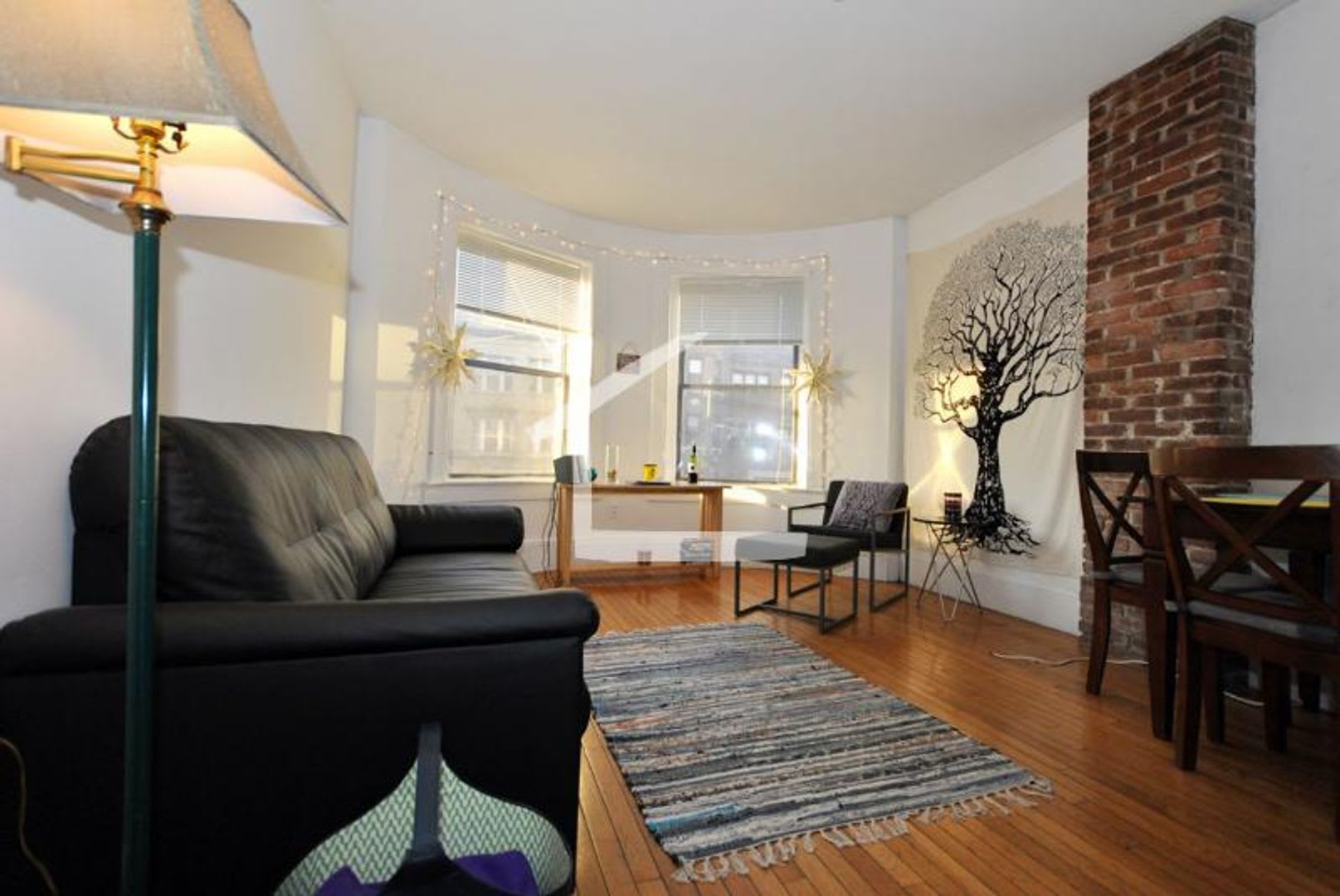 Large 4 Bed Unit For All The Mission Hill Area Schools – photo 4