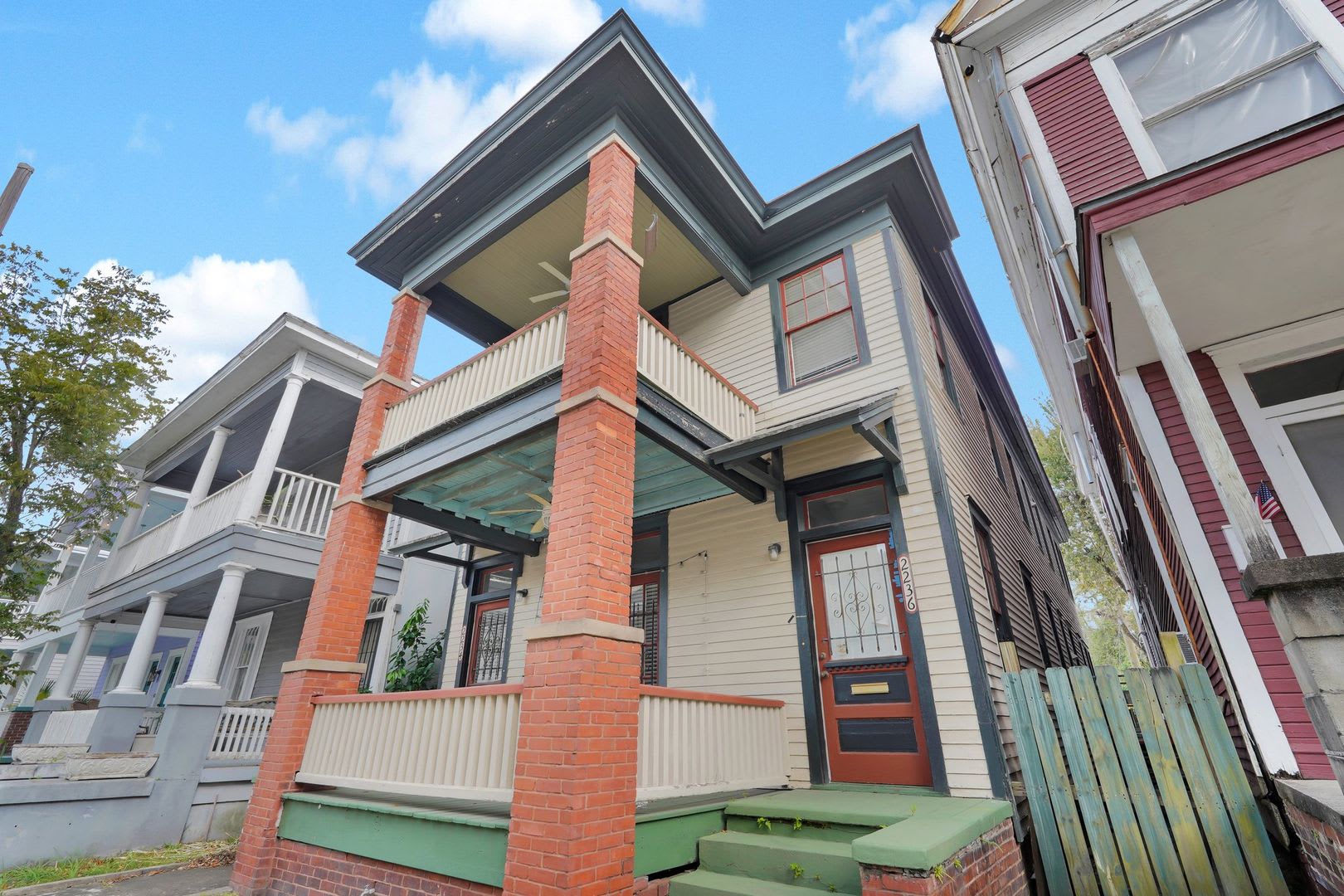 2 Bed 1 Bath Starland Parking Space Included – photo 4
