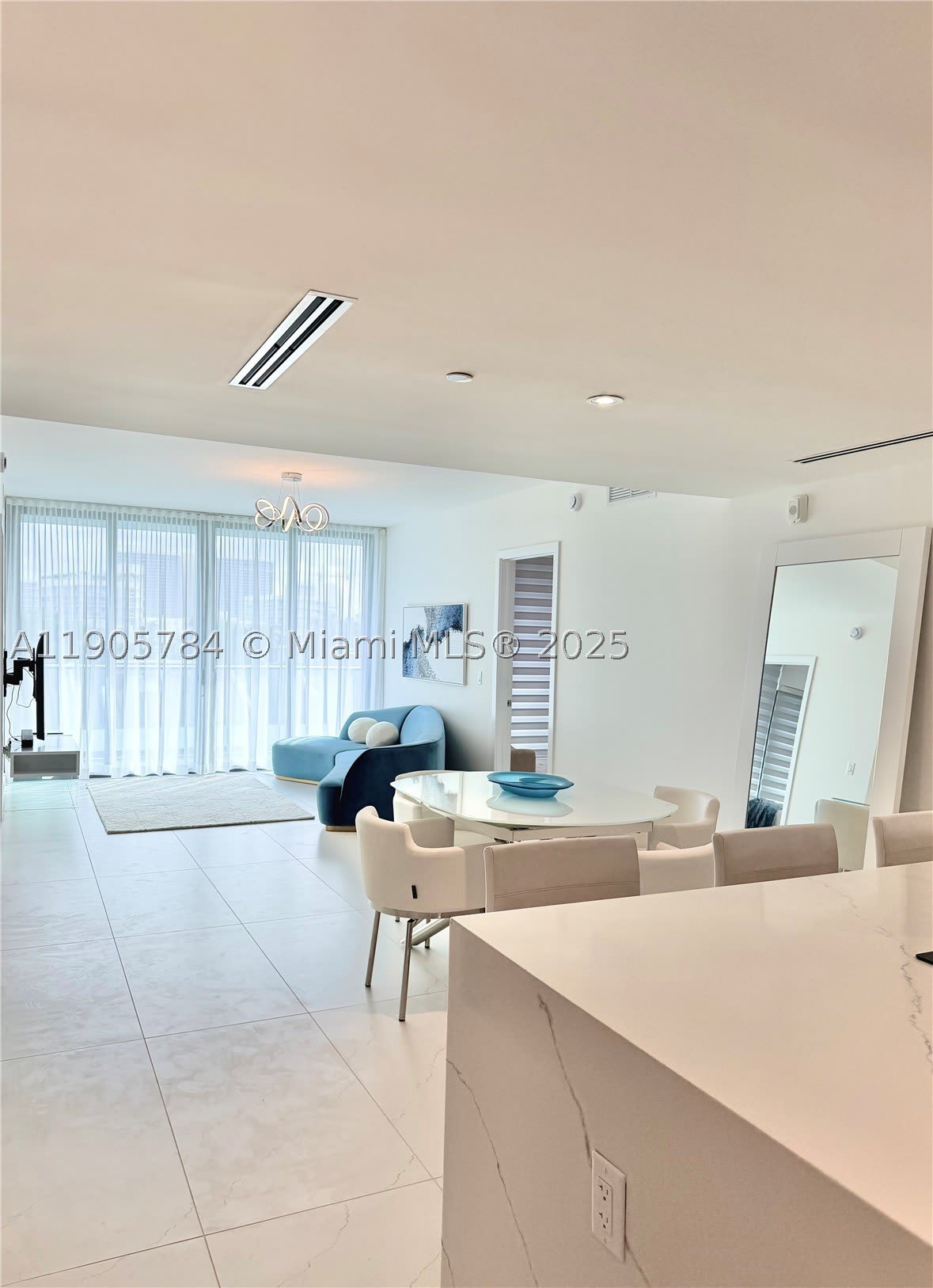 9901 W Bay Harbor Drive – photo 2
