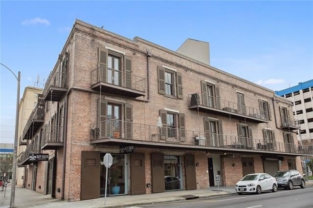 900 S PETERS Street – photo 1