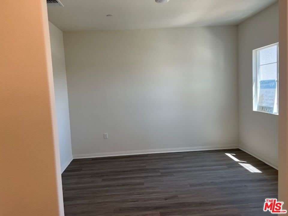7323 Chetco River St – photo 4