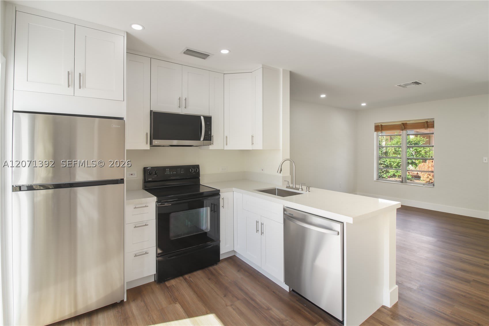 1958 SW 25th Ter – photo 3