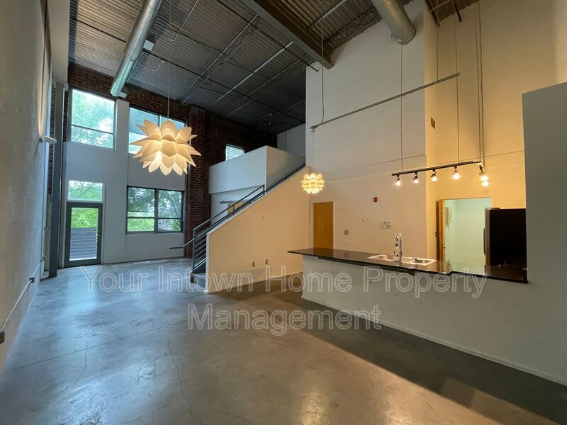 195 Arizona Avenue – photo 2
