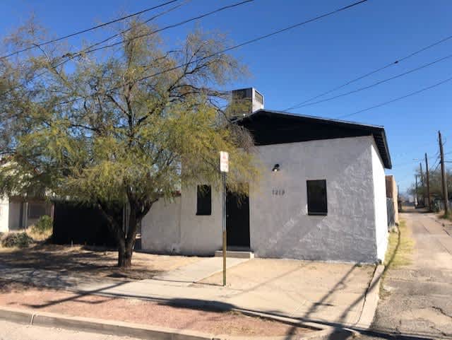 1213 South 9th Avenue – photo 1