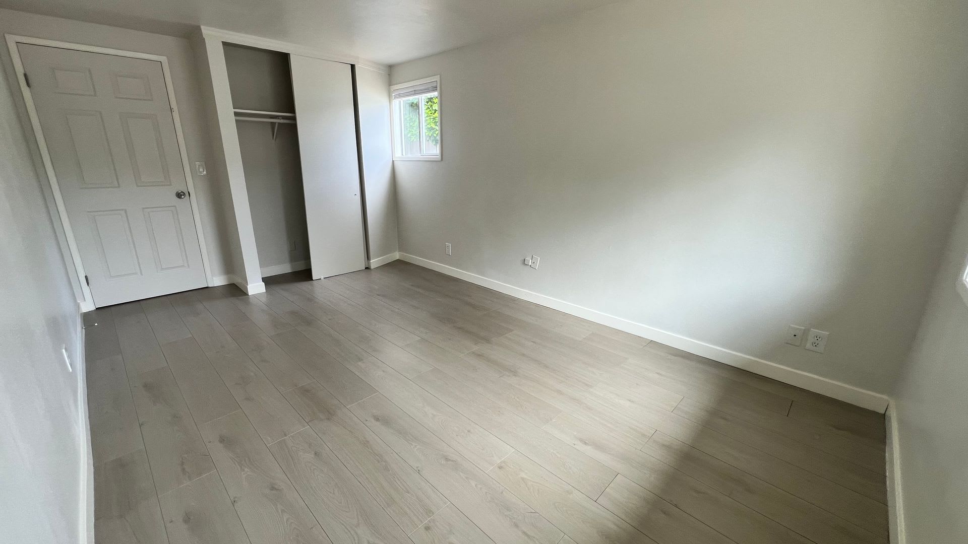 Newly Remodeled and Spacious 3 bedroom 1 bath Rambler – photo 4