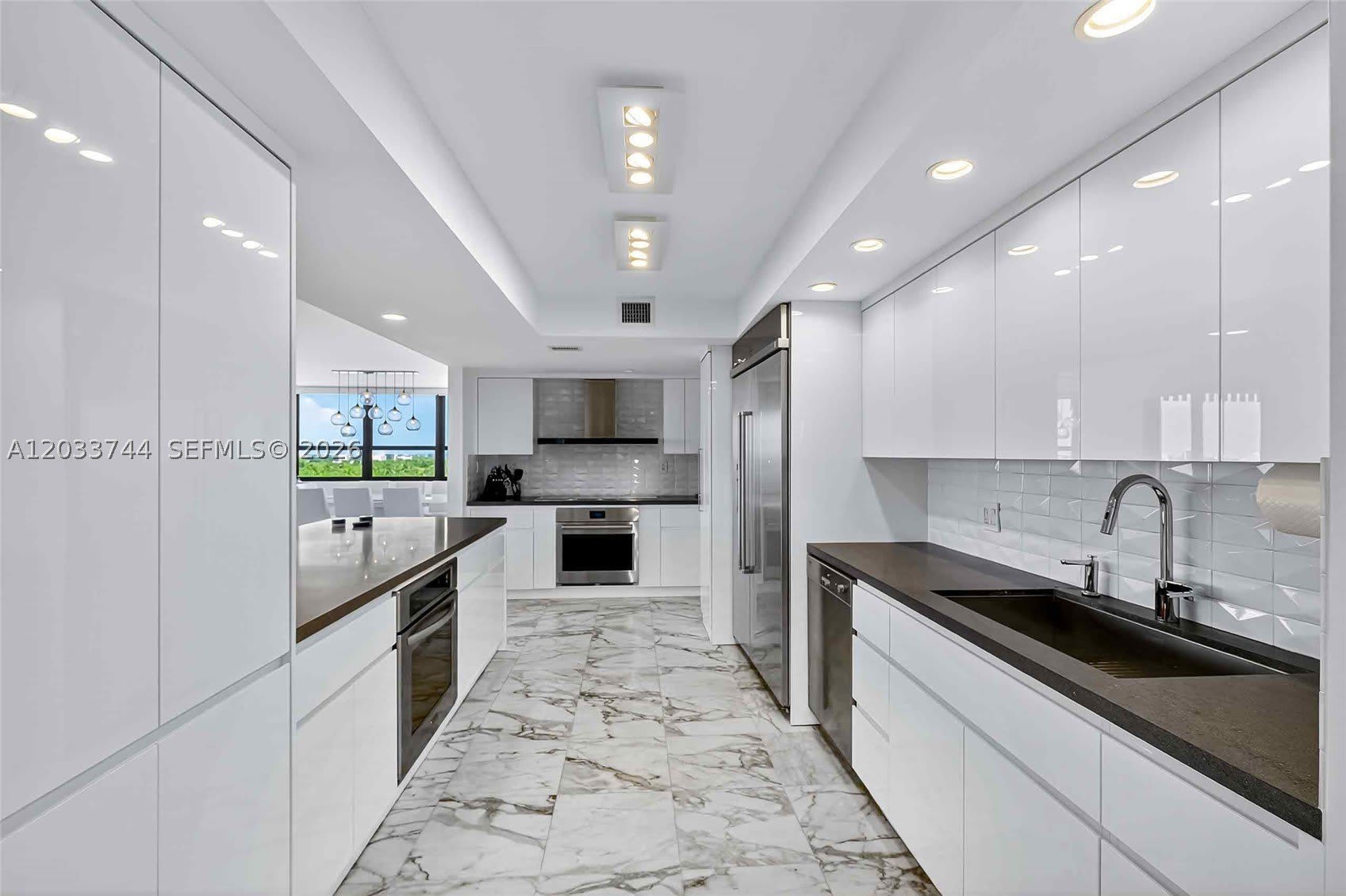 2 Grove Isle Dr – photo 2