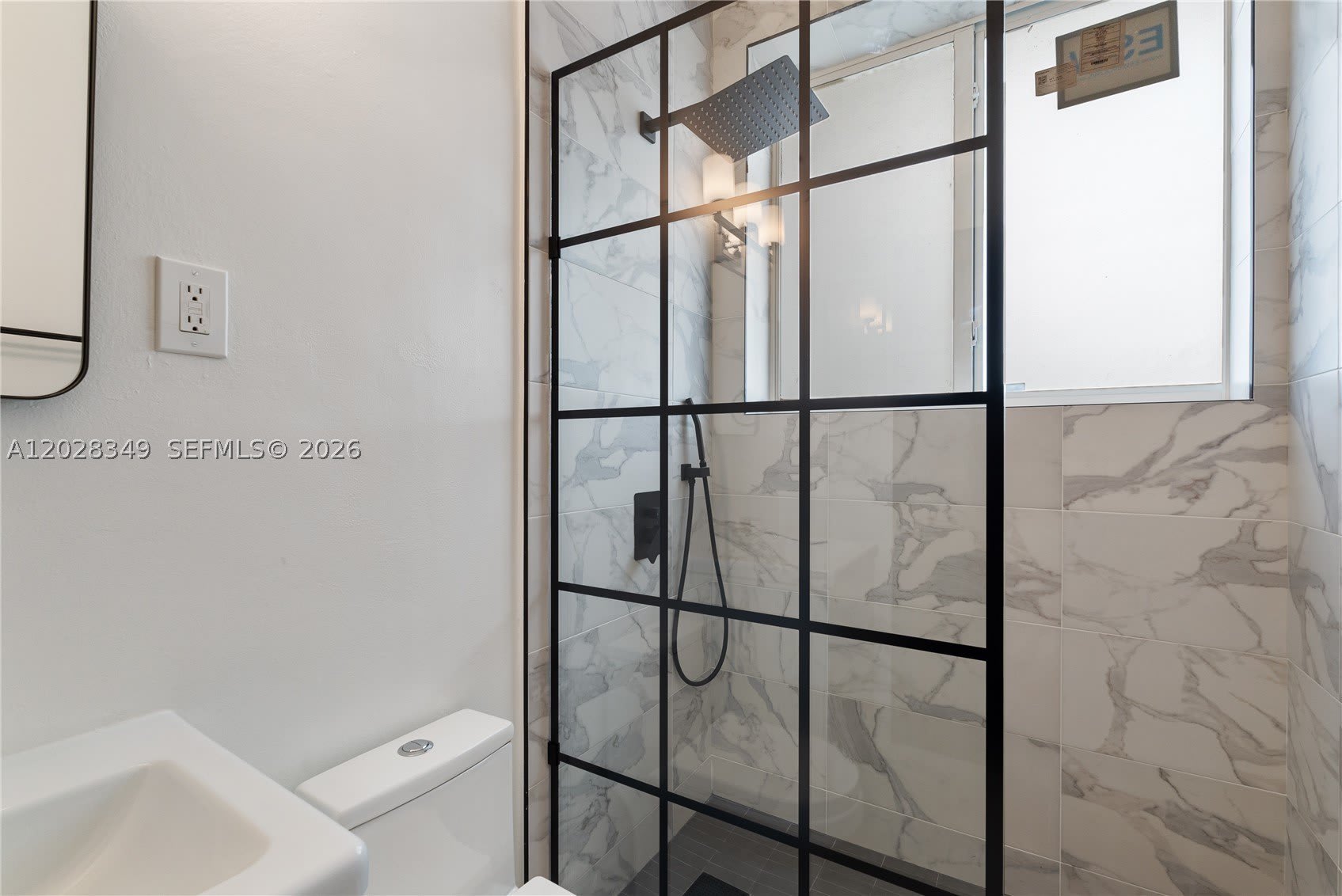 2204 Mckinley St – photo 4