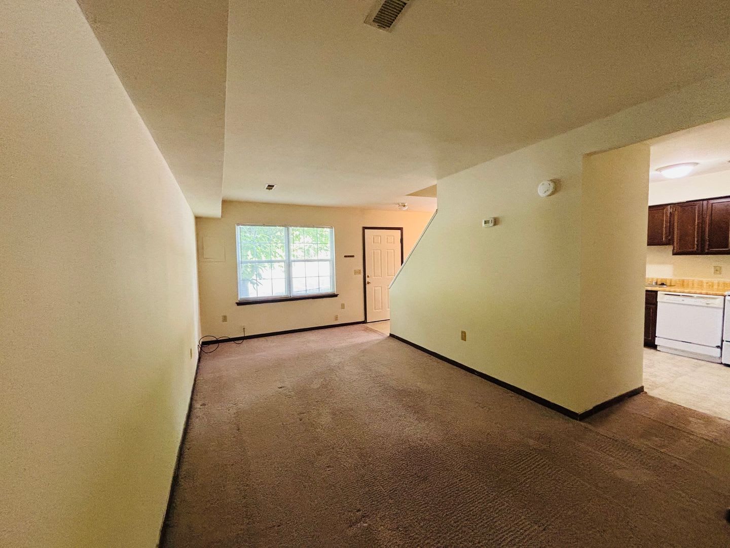 2 Bedroom 1.5 Bathroom Townhouse – photo 4