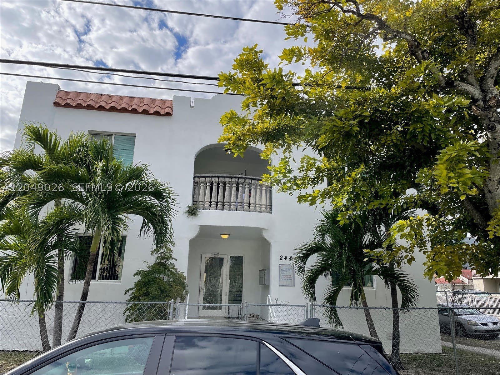 244 Nw 11Th Ave – photo 1