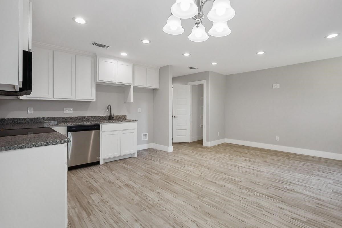 818 W Walker Street – photo 4