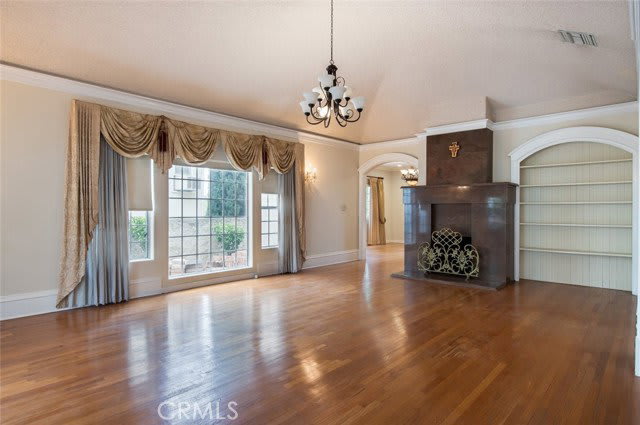 314 West Kenneth Road – photo 5