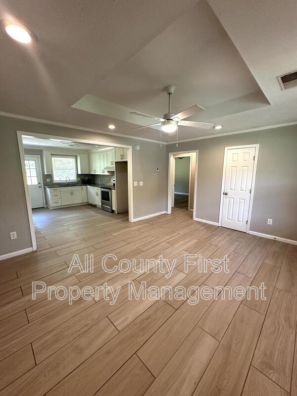 26 Paige St. – photo 2