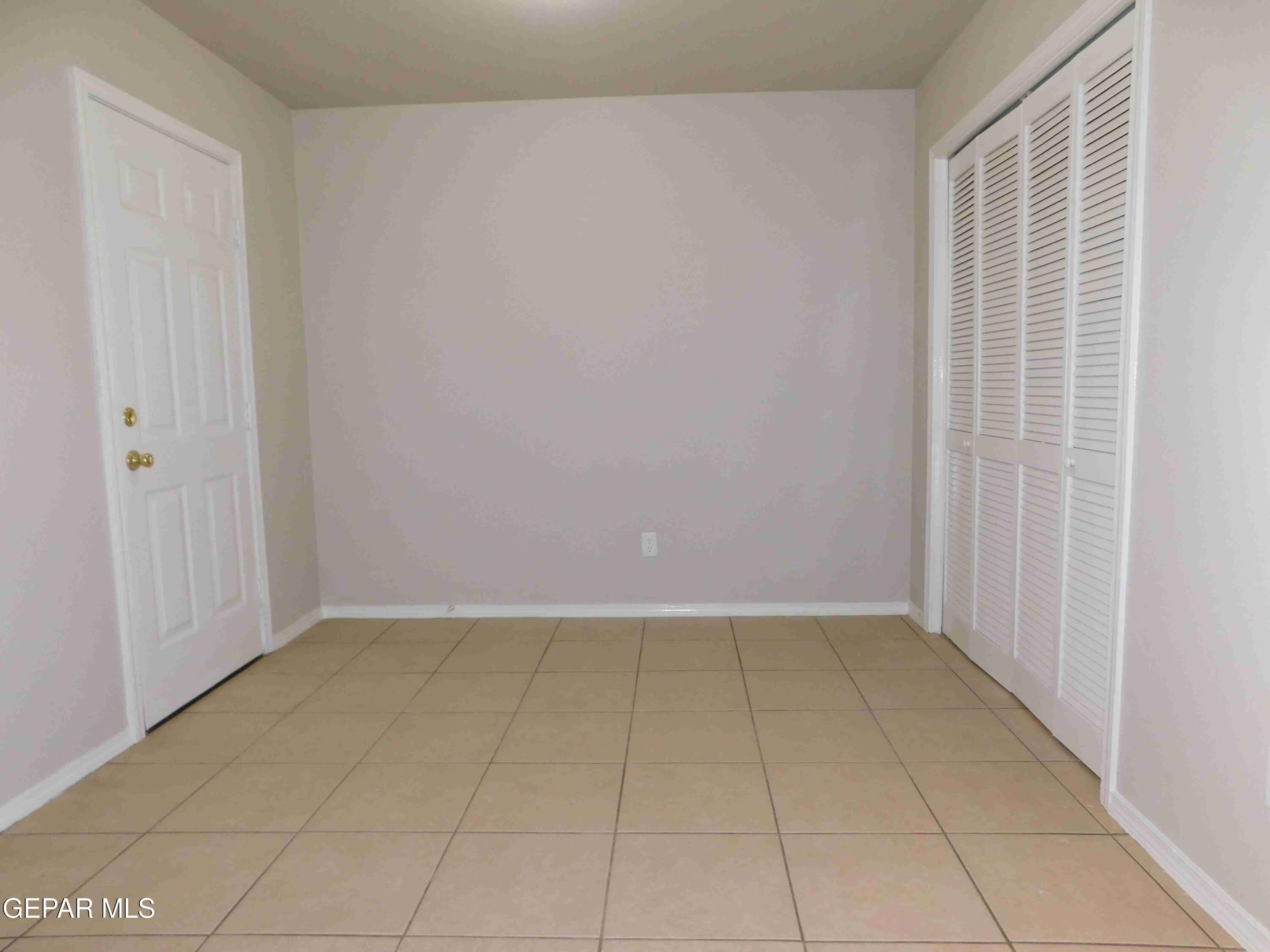 10021 RAILROAD Drive – photo 5