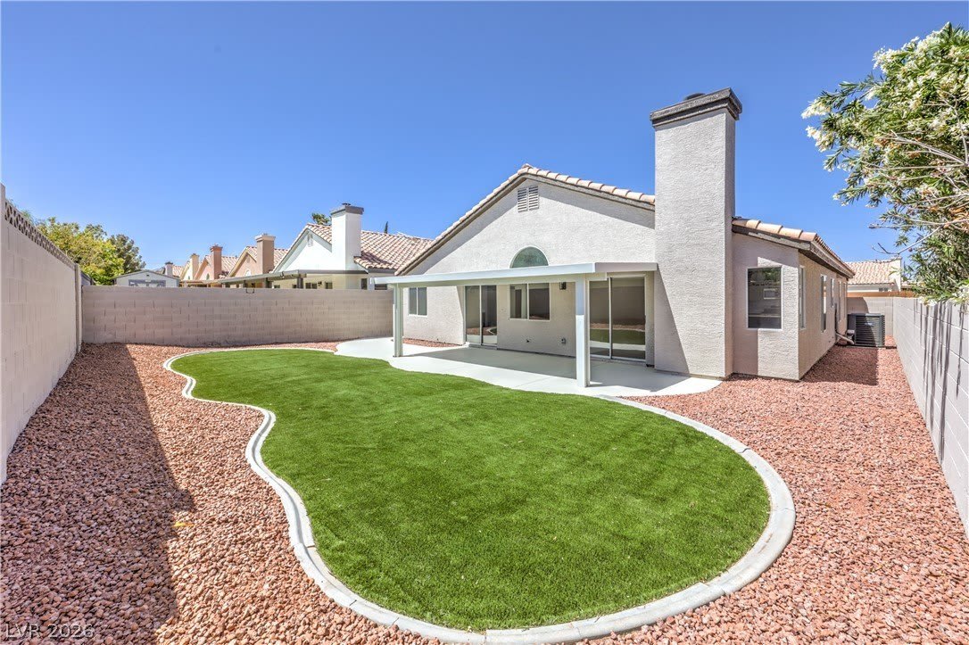 8305 Windrush Avenue – photo 5