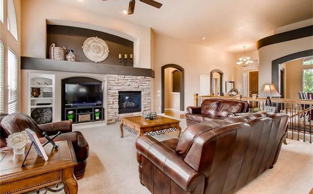 Absolutely Gorgeous Pine Creek Home 5 Bedroom, 5 Bath with fenced yard. – photo 2
