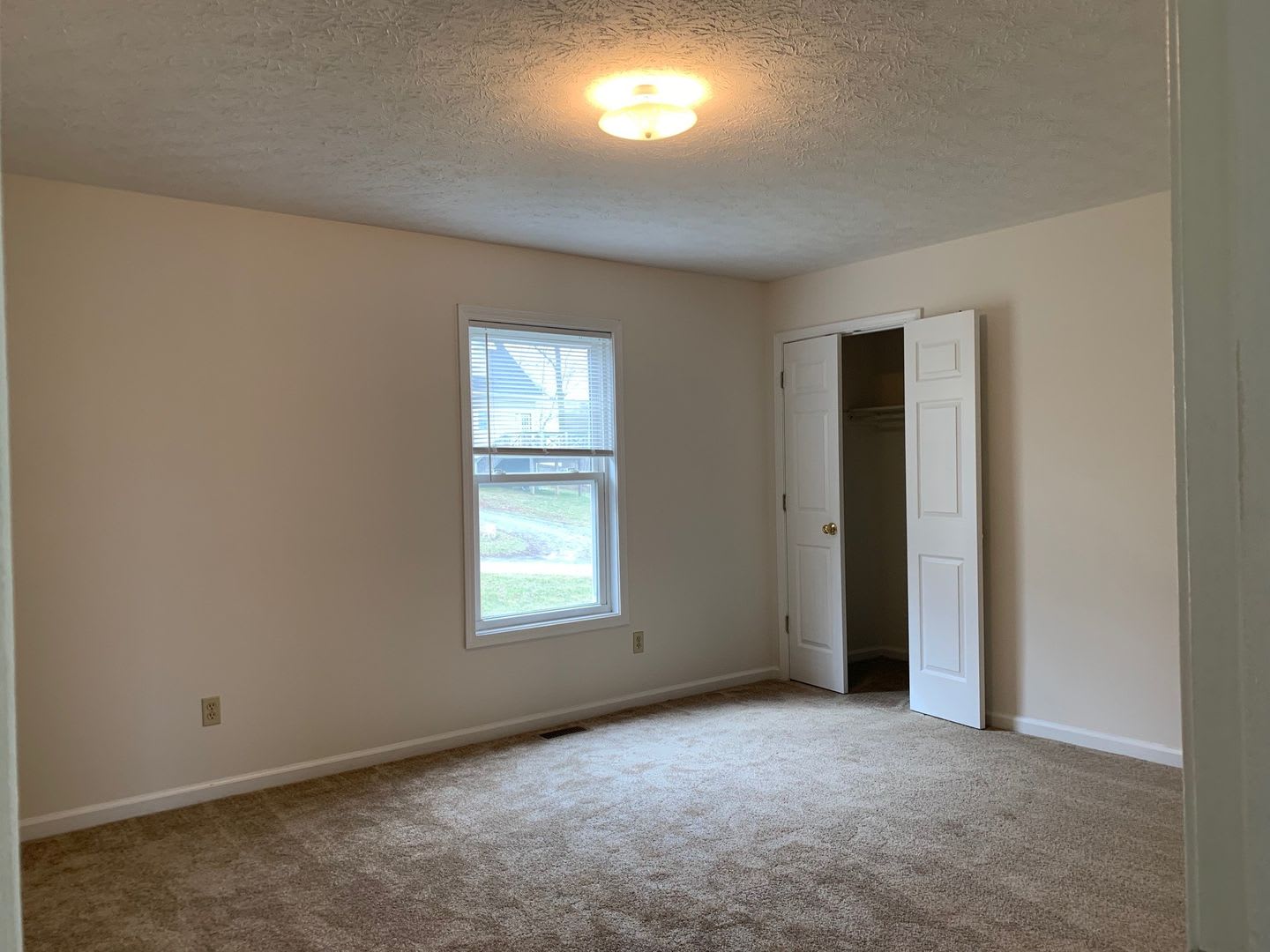 3 Bedroom 2.5 Bath Townhouse – photo 5