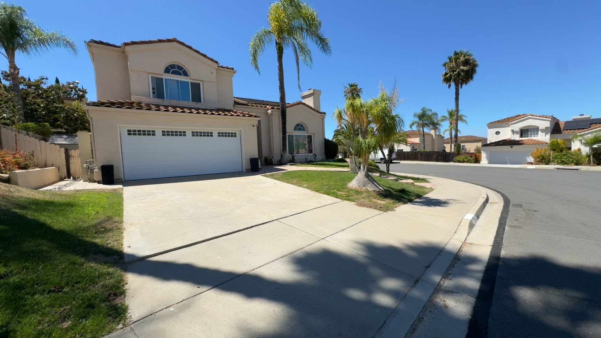 Luxury 4 Bedroom house – photo 2
