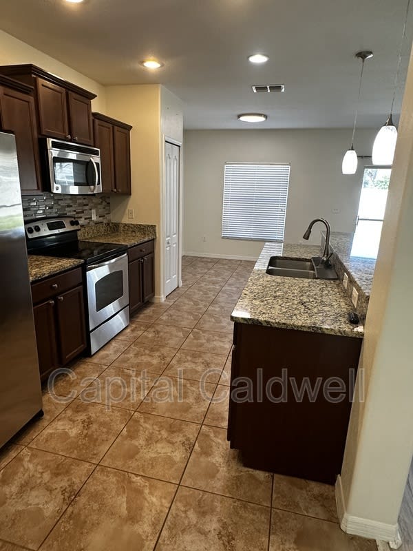 10503 White Peacock Pl – photo 5