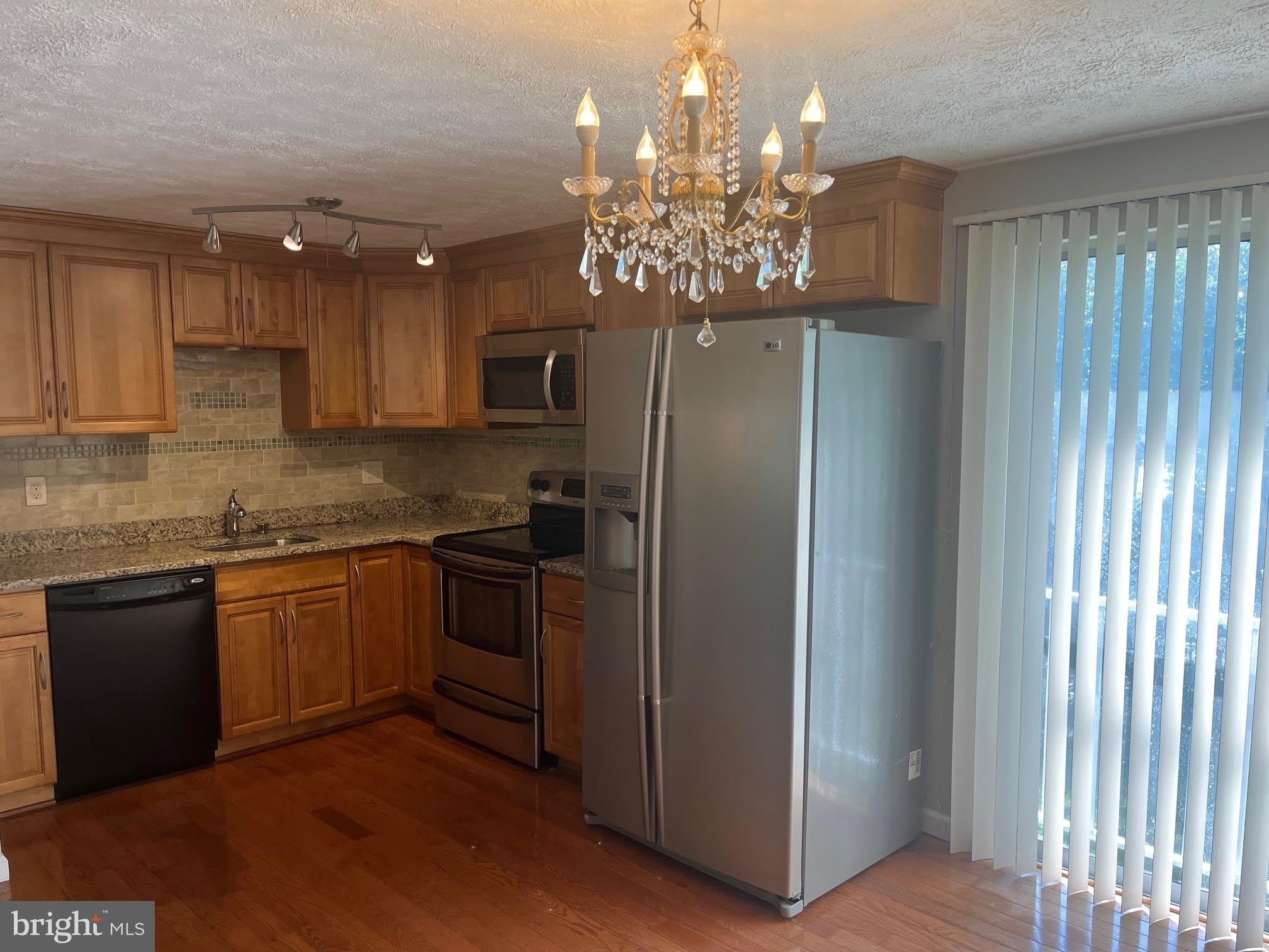 8034 ANDIRON Lane – photo 2