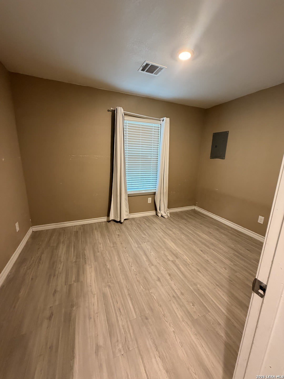 551 Westbend – photo 5